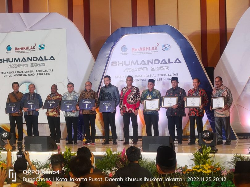 Pemkab Bangkalan Raih Penghargaan Dalam Bhumandala Award Beritadata